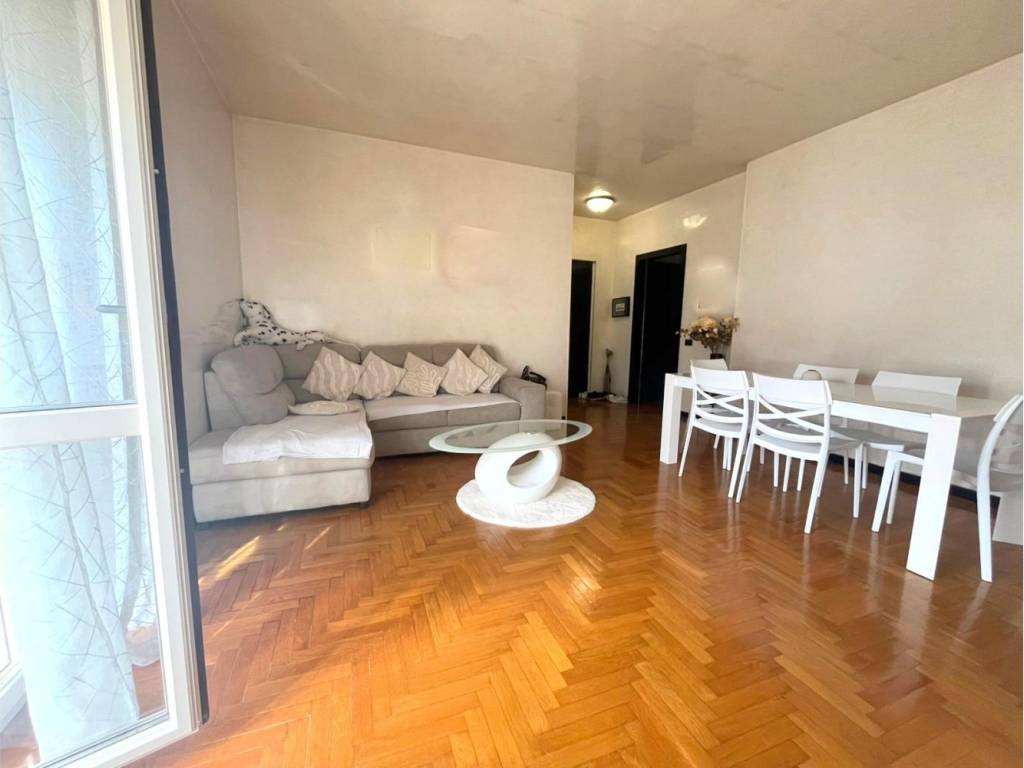 Appartamento a Voghera in Via Umberto Sampietro - Foto 2