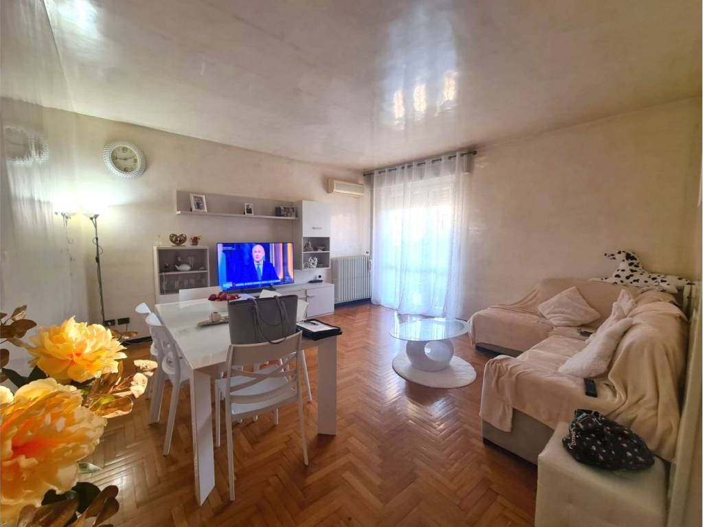 Appartamento a Voghera in Via Umberto Sampietro - Foto 3