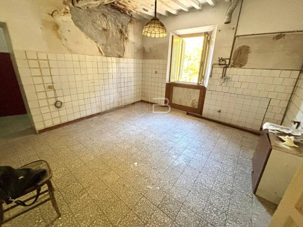 Appartamento a Seravezza in Via Enrico Pea - Foto 3