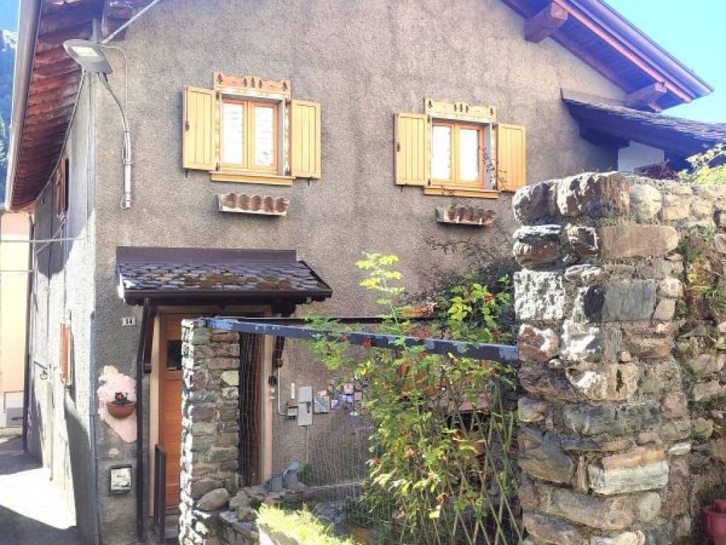 Casa indipendente a Valbondione in Via San Bernardino, 54 - Foto 3
