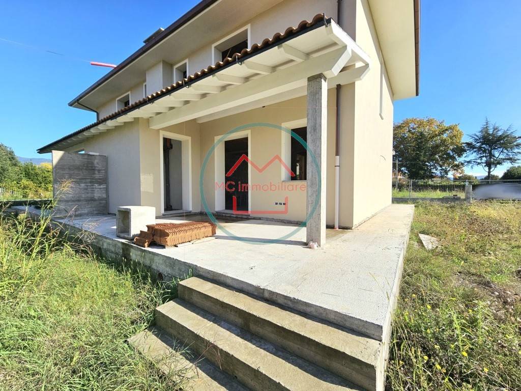 Villa a Massa e cozzile in Via Vetriano - Foto 5