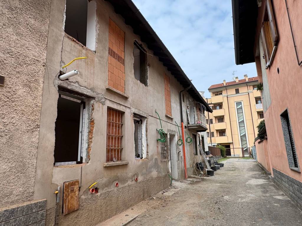 Appartamento a Origgio in Via Alessandro Manzoni, 3 - Foto 5