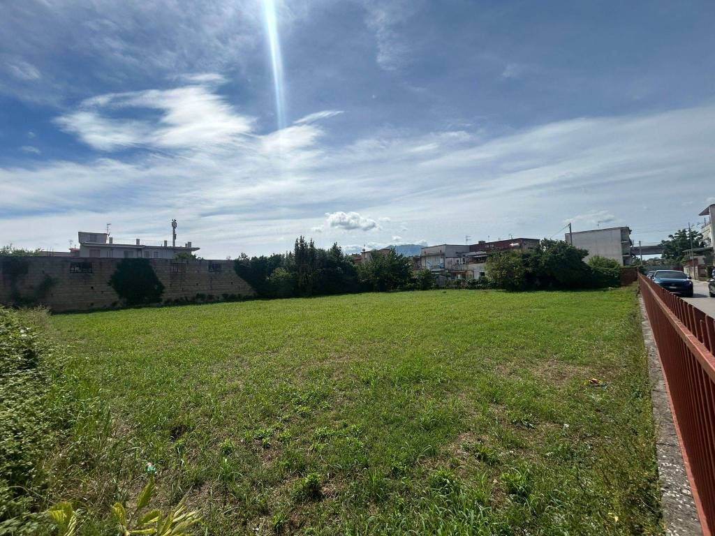 Terreno a Casalnuovo di napoli in Via Ugo Foscolo - Foto 3