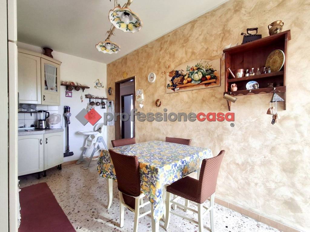 Appartamento a Camporotondo etneo in Via Giovanni Consoli, 11 - Foto 3