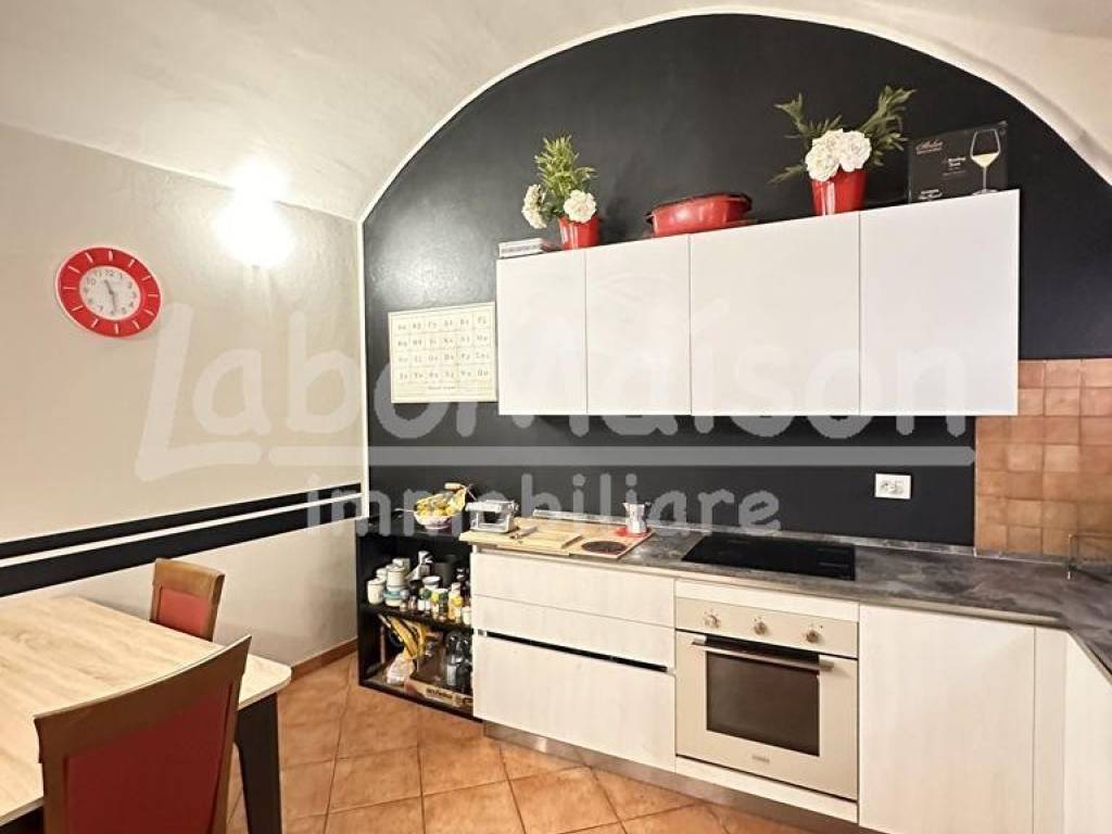 Appartamento a Gavirate in via lago 34 - Foto 3