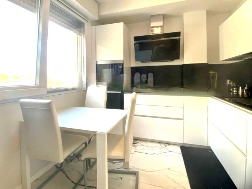 Appartamento a Bologna in Via Giovanni Segantini - Foto 4