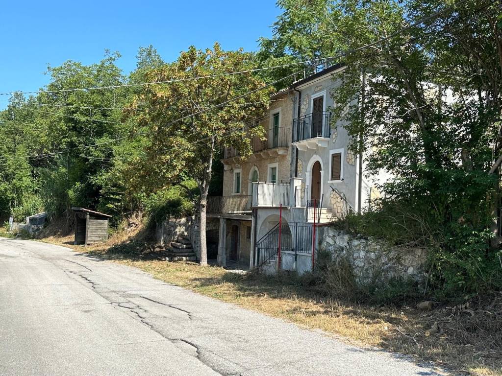 Rustico / casale a Caramanico terme in SS487 - Foto 2