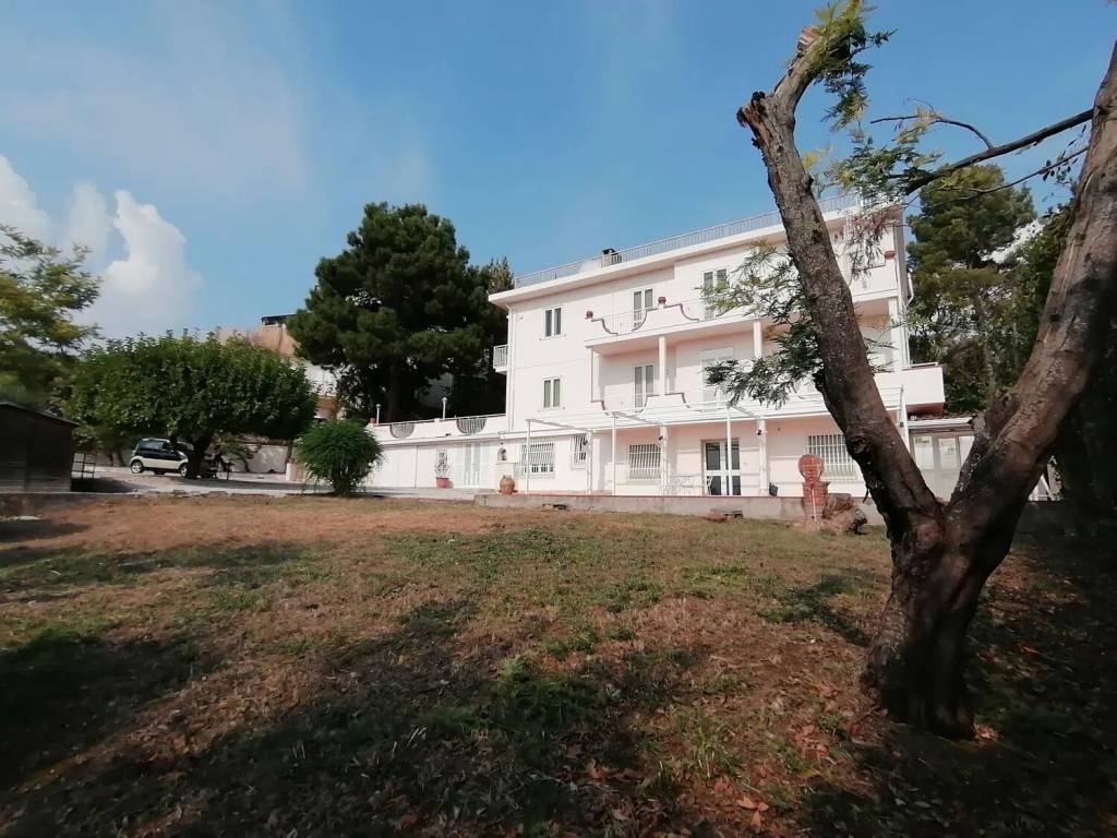 Villa a Salerno in Via Casa dei Pazzi - Foto 2