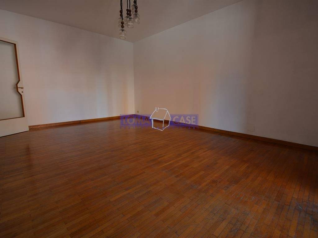 Appartamento a Lecco in VIA FRATELLI CAIROLI, 60 - Foto 4