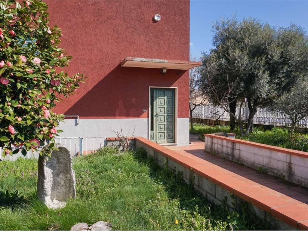 Villa a Cislago in Via Resegone - Foto 2