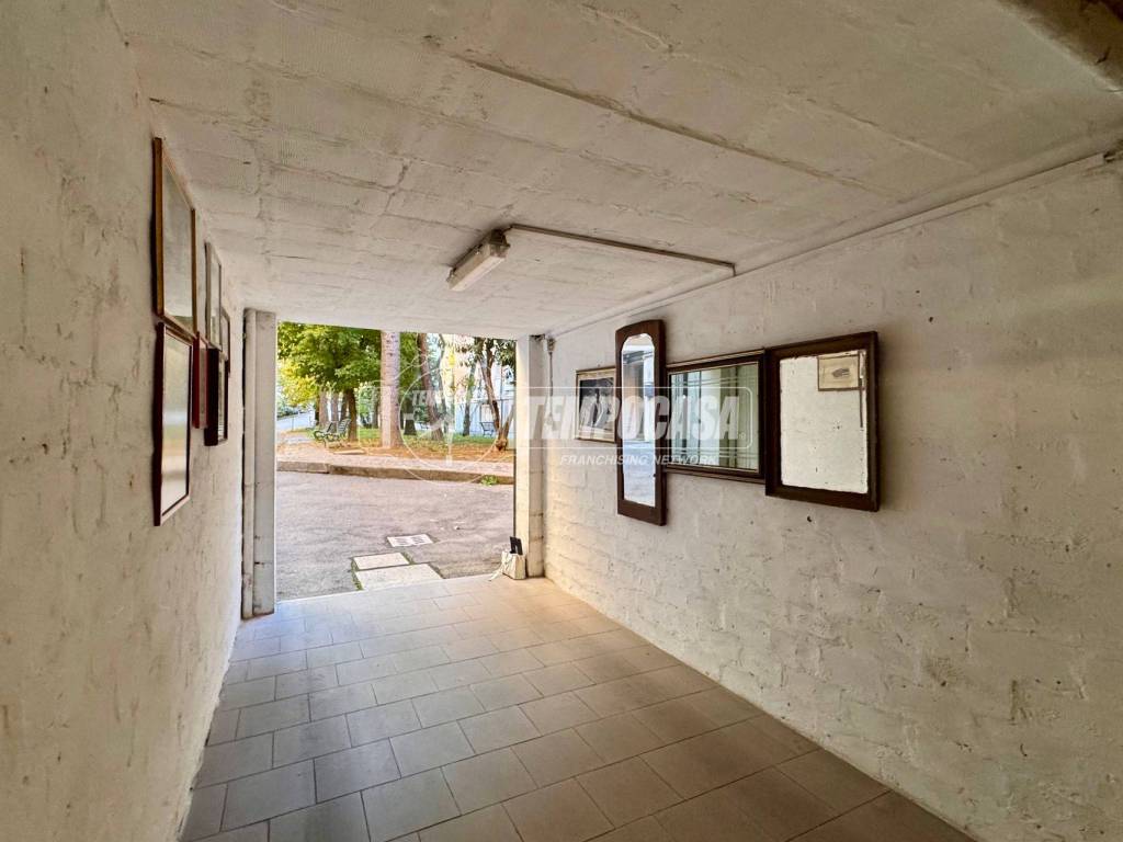 Box / garage a Bologna in Via Alessandro Stoppato - Foto 4