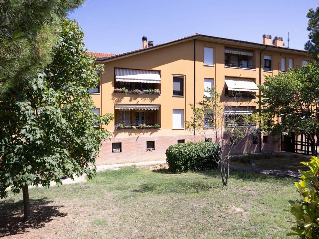 Appartamento a Castel san pietro terme in Via Enrico Berlinguer, 27 - Foto 3