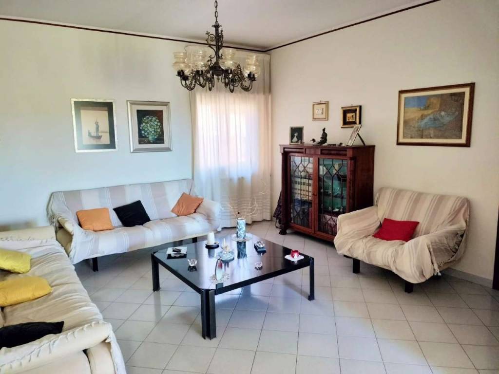 Appartamento a Viagrande in via Manganelli - Foto 2