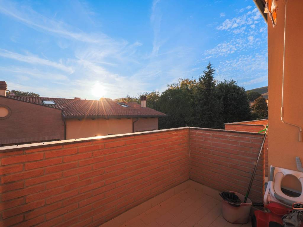 Appartamento a Castel san pietro terme in Via Calcina - Foto 3