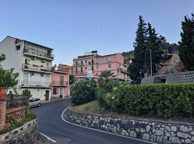 Appartamento a Taormina in Via Porta Pasquale - Foto 2