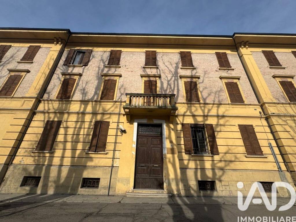 Villa a Mirandola in Piazza Circonvallazione, 20 - Foto 2