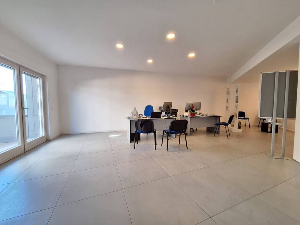 Appartamento a Benevento in Via Leonardo Bianchi - Foto 4