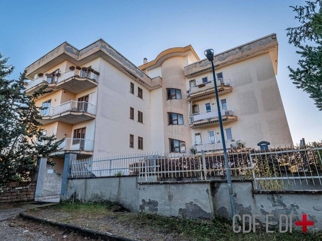 Attico / mansarda a Viterbo in Via Alcide De Gasperi - Foto 3