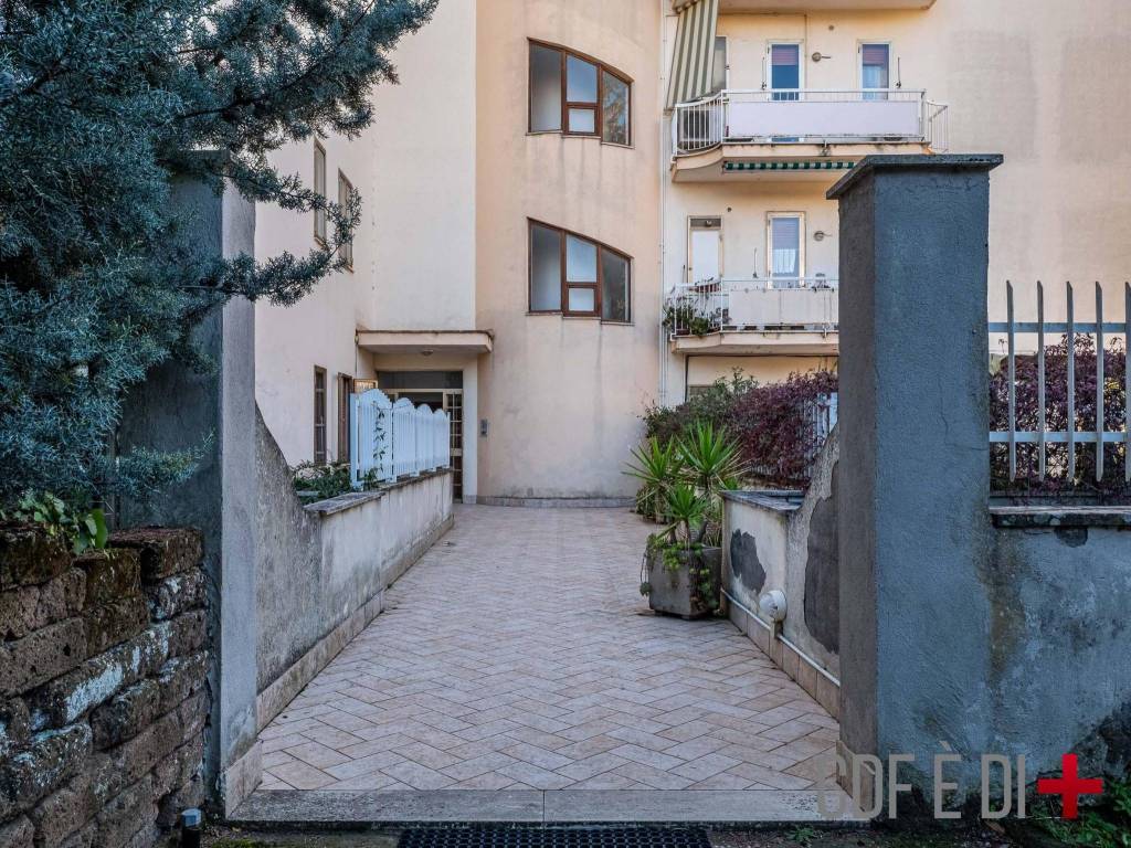 Attico / mansarda a Viterbo in Via Alcide De Gasperi - Foto 4