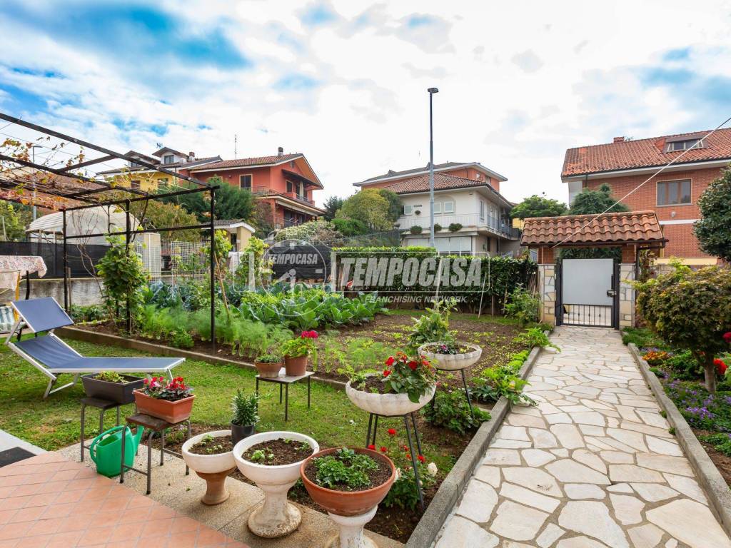 Villa a Poirino in Via Giuseppe Griva 7 - Foto 2