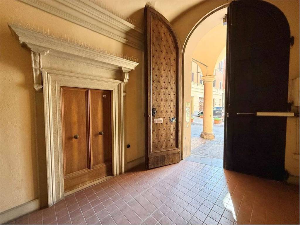 Appartamento a Bologna in PIAZZA SAN FRANCESCO - 195 mq IN PALAZZO STORICO - Foto 4