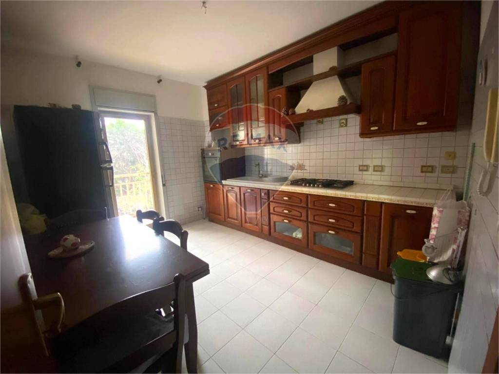 Appartamento a Paternò in Viale dei Platani, 36 - Foto 2