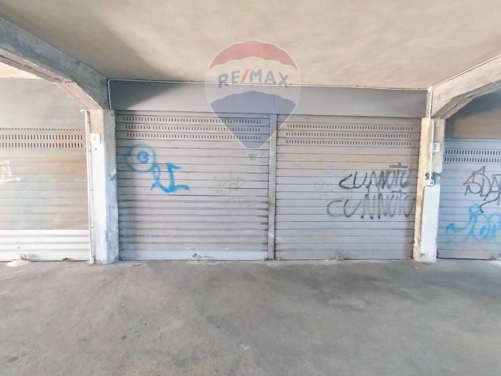 Box / garage a Catania in Via Fiume, 31 - Foto 5