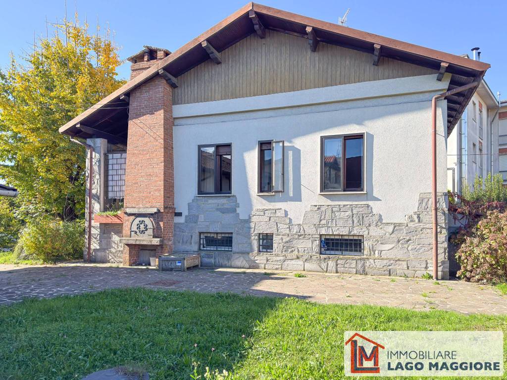 Villa a Sesto calende in Via Sempione - Foto 3