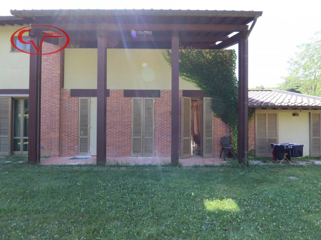 Appartamento a Terranuova bracciolini in Strada Comunale di Piandimaggio - Foto 2