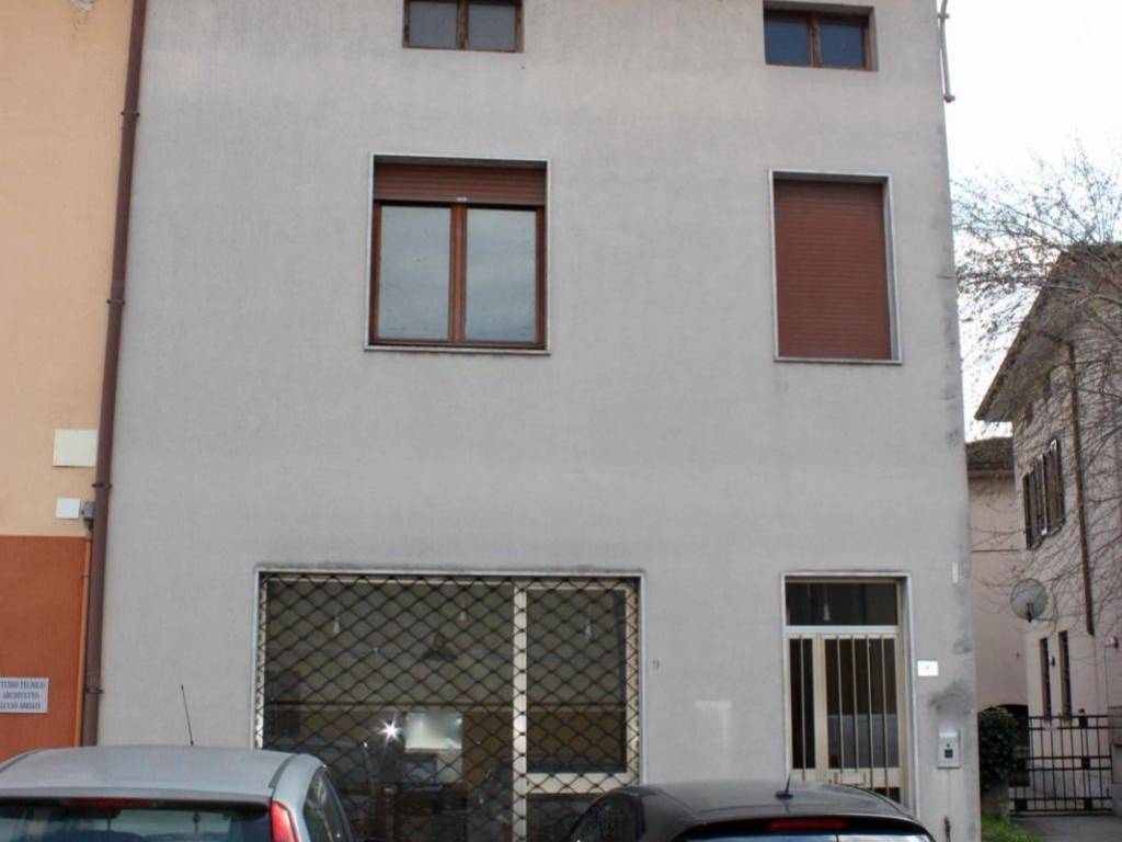 Casa indipendente a Acquanegra cremonese in Piazza Chiesa, 9 - Foto 2