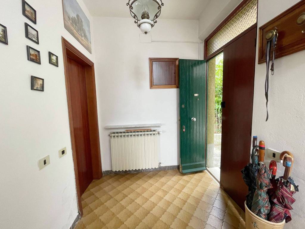 Casa indipendente a Gubbio in Strada Statale di Gubbio e Pian d'Assino - Foto 4