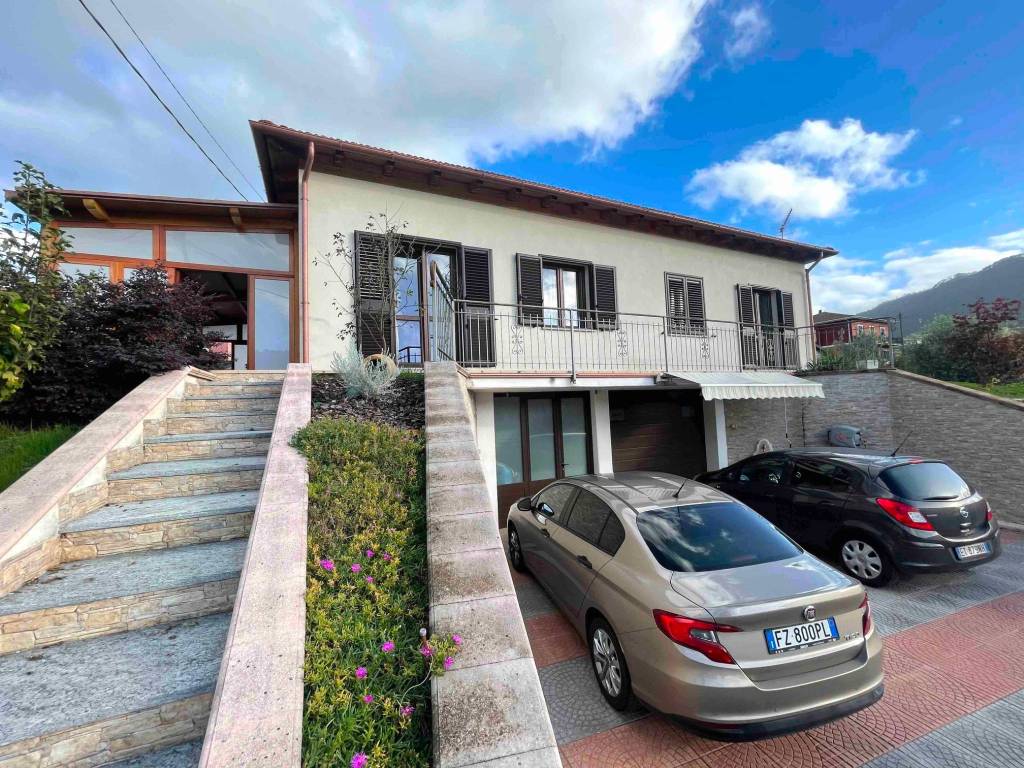 Villa a Beverino in Via Vetrale - Foto 3