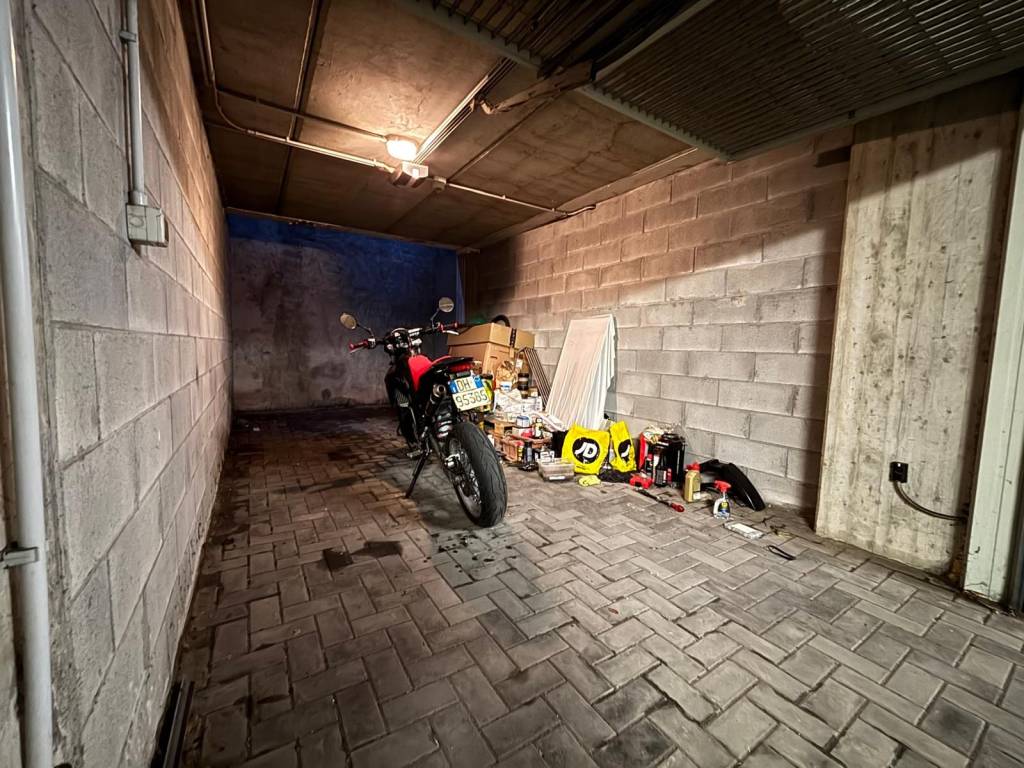 Box / garage a Sarzana in Via Brigata Partigiana Ugo Muccini, 34 - Foto 3