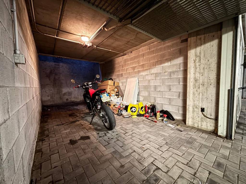 Box / garage a Sarzana in Via Brigata Partigiana Ugo Muccini, 34 - Foto 4