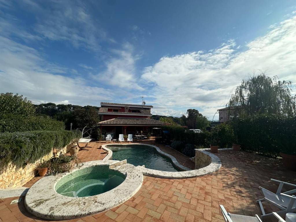 Villa a Lanuvio in Via delle Querce - Foto 2