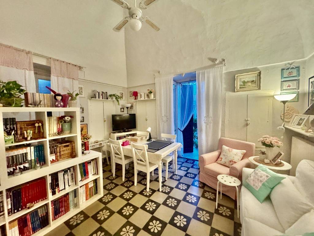 Appartamento a Monopoli in Via Cialdini, 25 - Foto 4