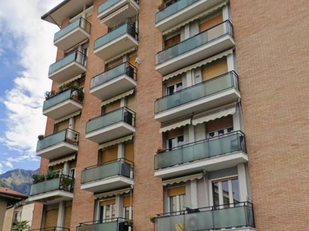 Appartamento a Mandello del lario in Via Dante Alighieri, 80 - Foto 3