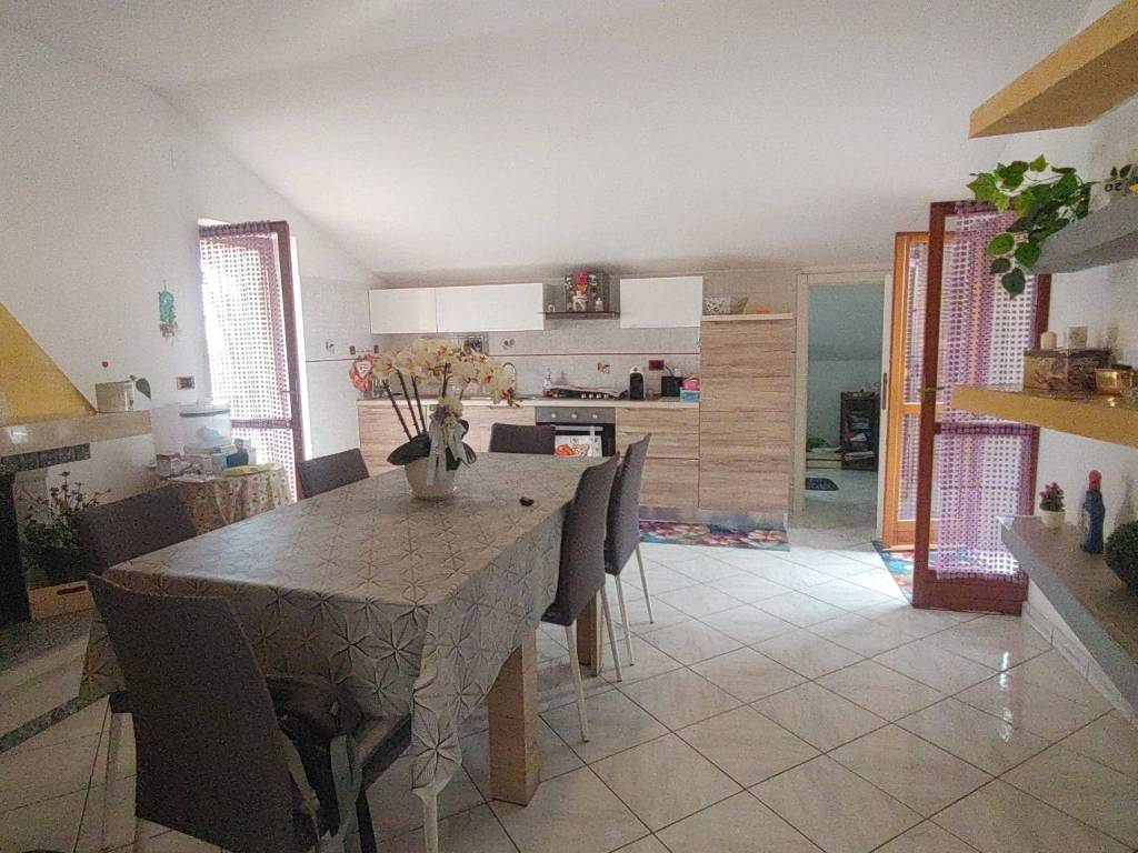 Appartamento a Silvi in Via Genova, 27 - Foto 2
