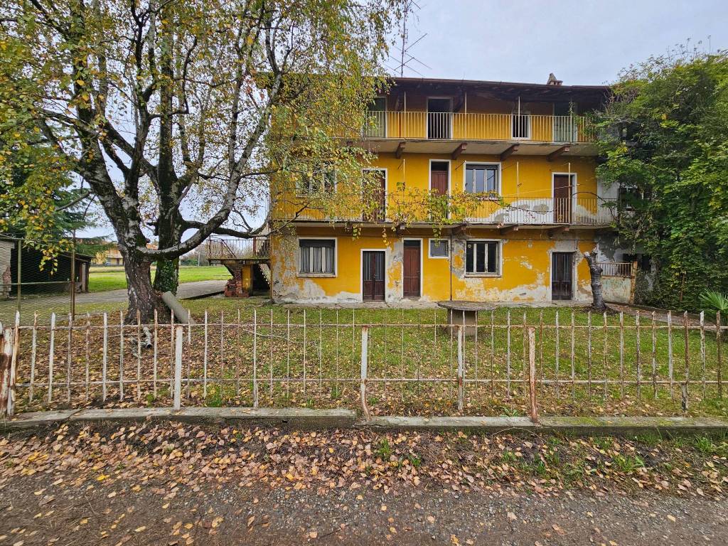 Rustico / casale a Oleggio in Via Parallela, 11 - Foto 4