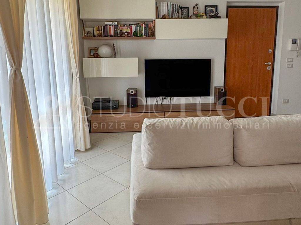 Appartamento a Cepagatti in Via Lago Maggiore - Foto 4