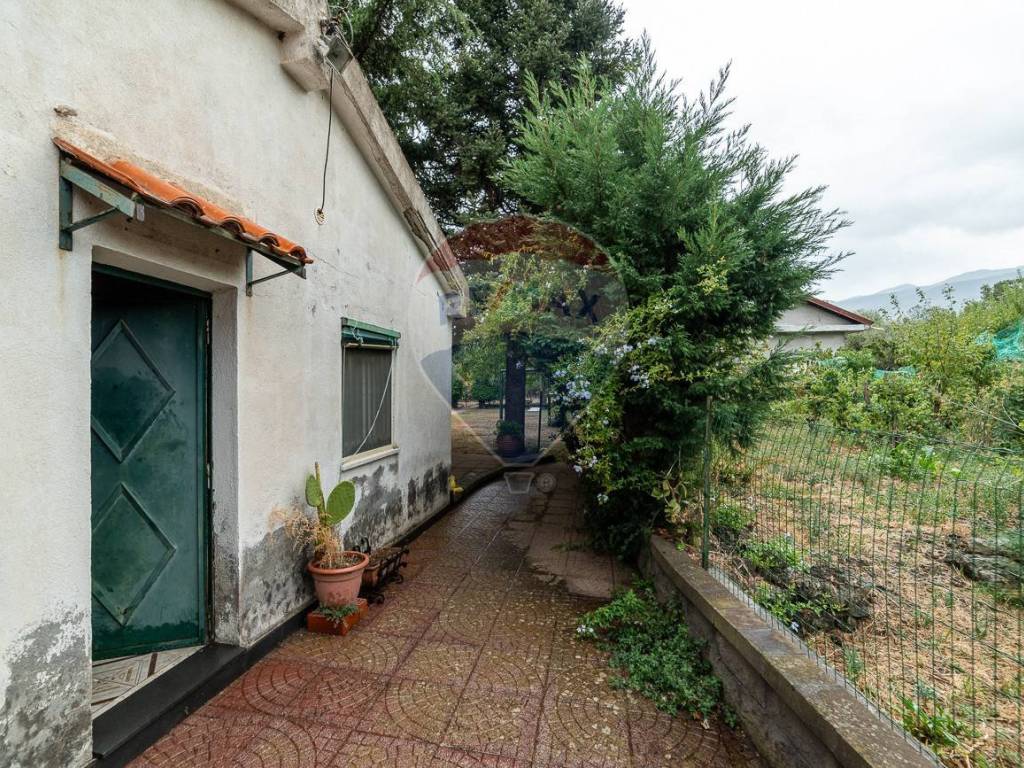 Casa indipendente a Randazzo in Caporale Mario Di Pasquale, 13 - Foto 4