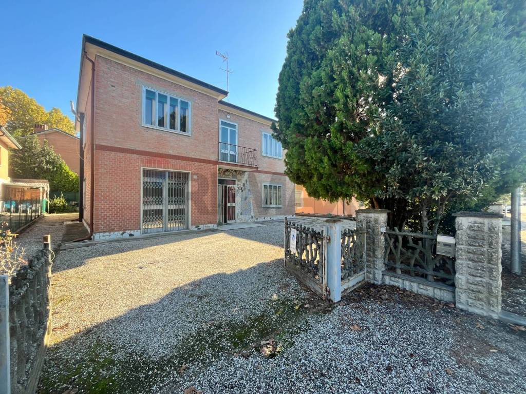 Villa a Ferrara in Via Portomaggiore, 5 - Foto 2