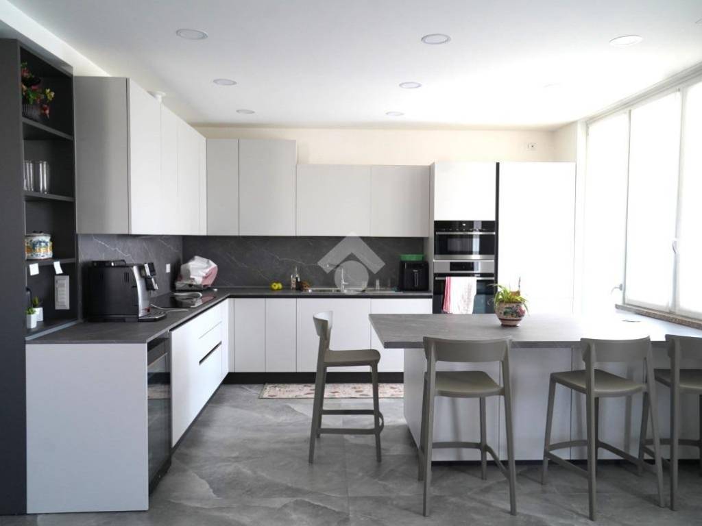 Appartamento a Erba in Via Trieste, 17 - Foto 3