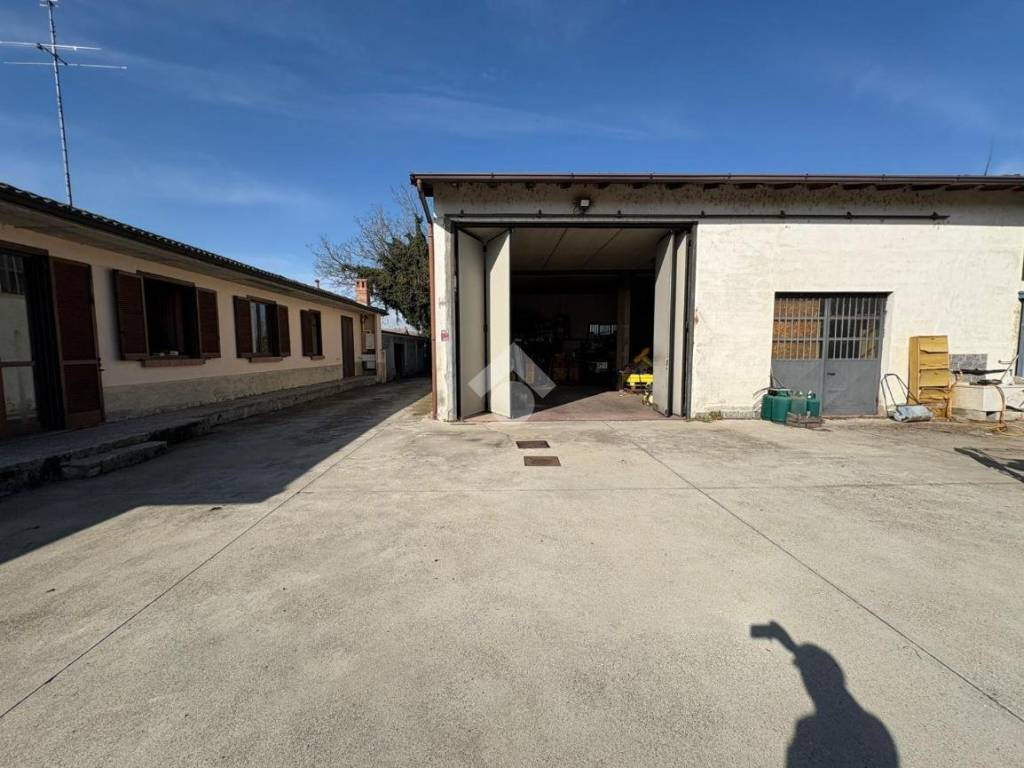 Villa a Cassolnovo in Via Delle Noci, 24 - Foto 3