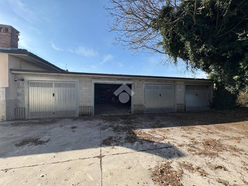 Villa a Cassolnovo in Via Delle Noci, 24 - Foto 5