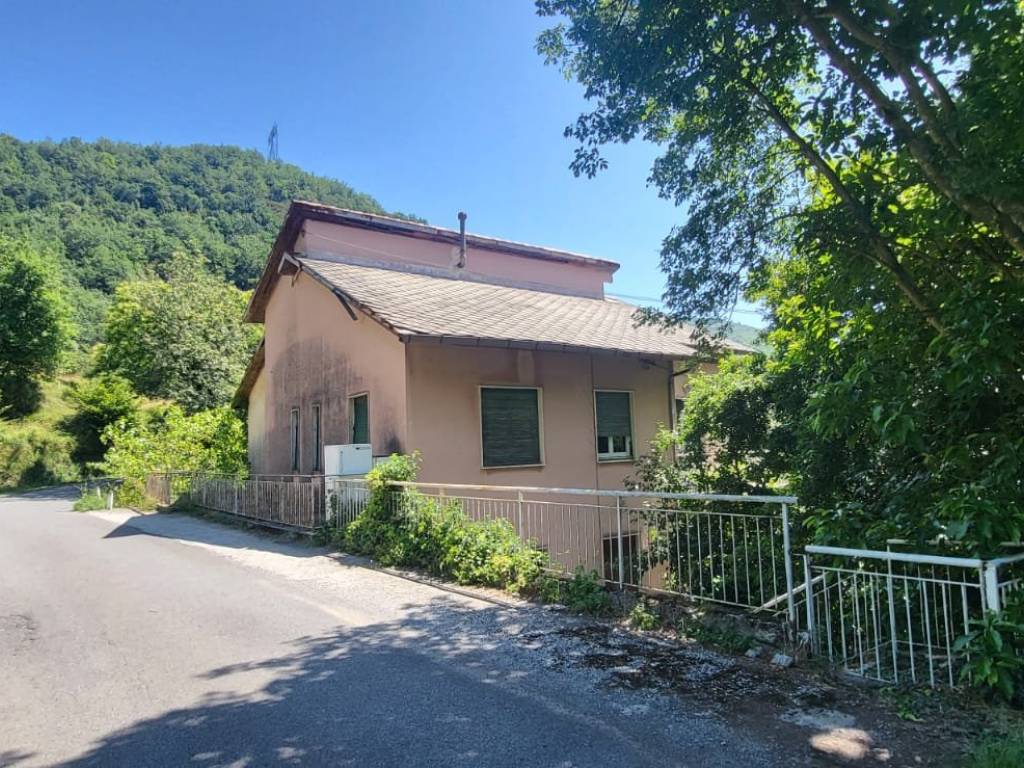 Casa indipendente a Neirone in Località Orticeto - Foto 3