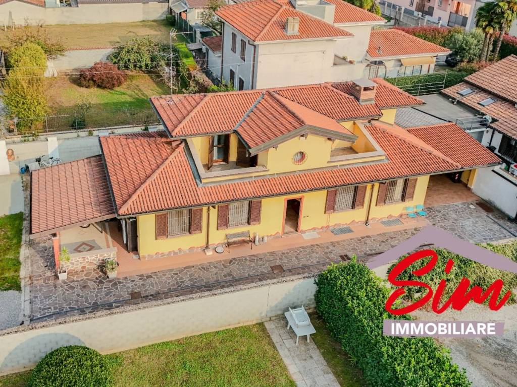 Villa a Galliate in Via XXV Aprile, 61C - Foto 3