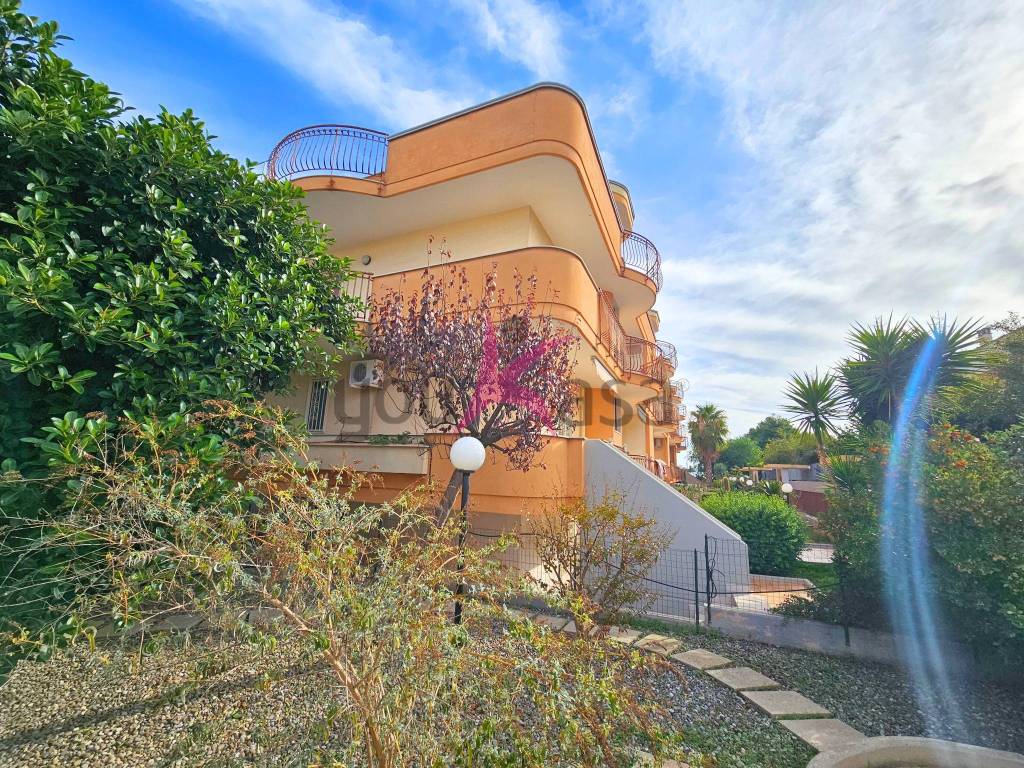 Villa a Mola di bari in Via Monsignor Tonino Bello, 22 - Foto 2