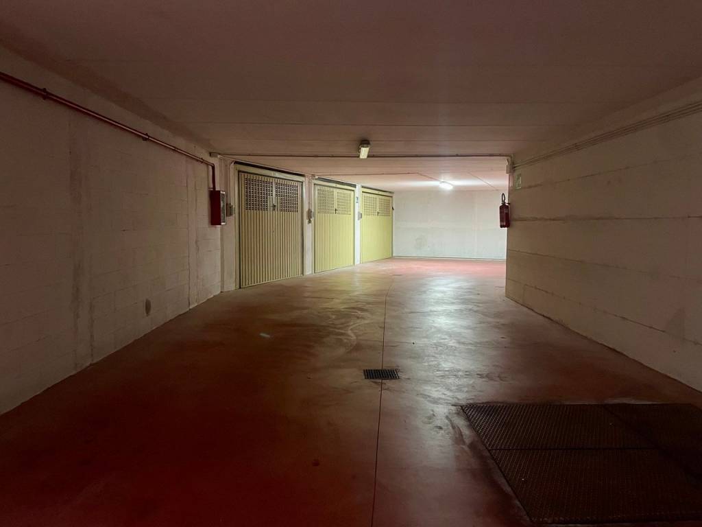 Box / garage a Albissola marina in Via Angelo Barile - Foto 4