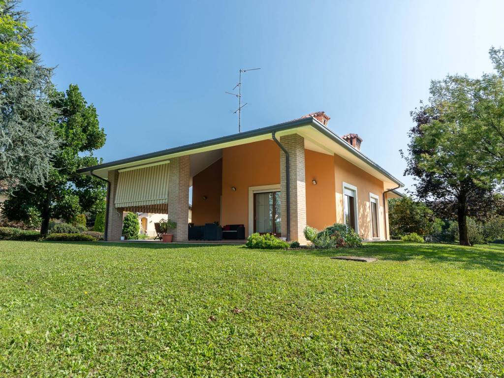 Villa a Lomagna in Via Dante Alighieri - Foto 2
